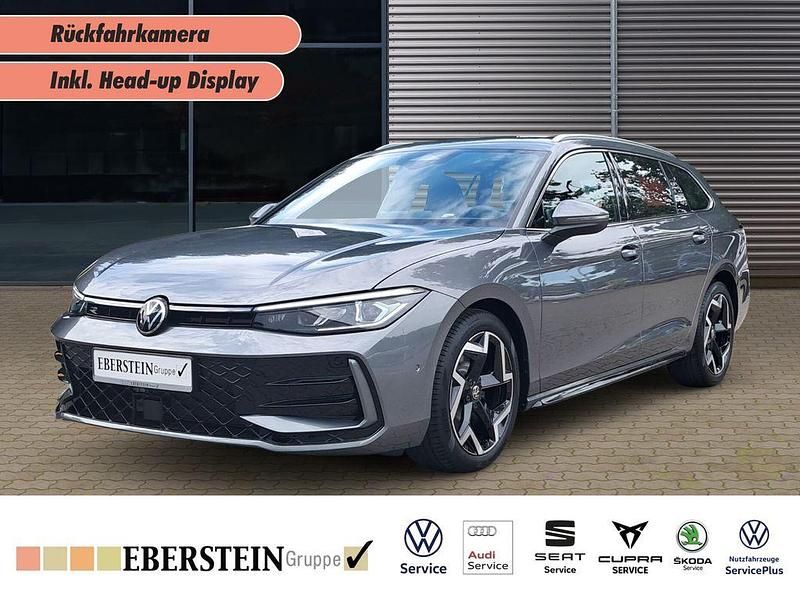 Grau Gebraucht 2025 VW Passat R-line Limousine | 50.890 € (Superpreis) - Bild 1/3