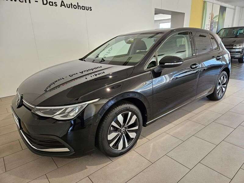 Gebraucht VW Golf VIII Move 131 PS (96 kW) 2023 Deep black perleffekt Limousine