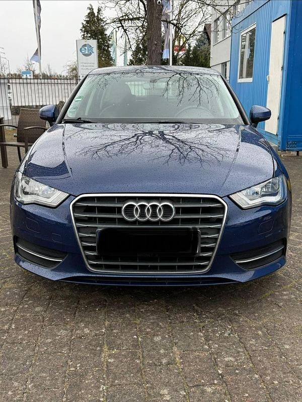 Gebraucht Audi A3 Sportback Attraction 125 PS (91 kW) 2016 Kleinwagen