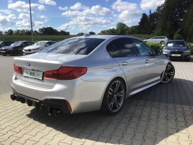 Używany BMW M550 Shadowline 400 KM (294 kW) 2019 Srebrny Sedan/Limuzyna