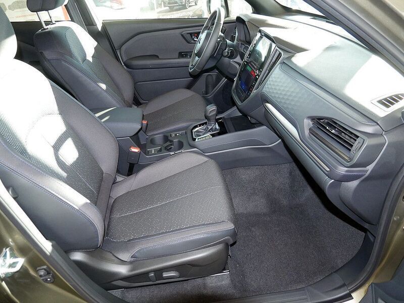 Neu Subaru Forester Exclusive+ 136 PS (100 kW) 2025 Autumn green SUV