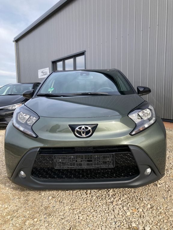 Grün Gebraucht 2022 Toyota Aygo Pulse Kleinwagen | 17.000 € (Fairer Preis) - Bild 1/4