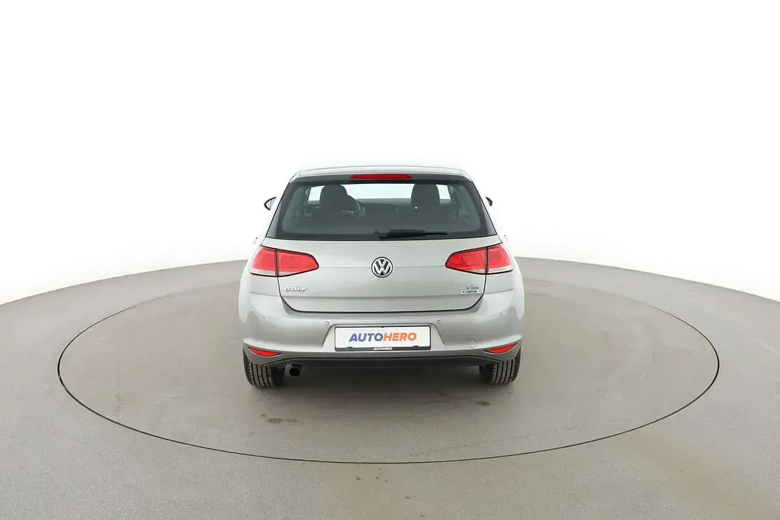 Gebraucht VW Golf VII LOUNGE 110 PS (80 kW) 2015 Grau Limousine