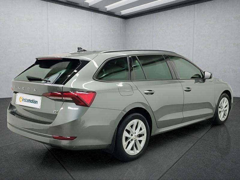 Gebraucht Skoda Octavia 204 PS (150 kW) 2023 Grau Kombi