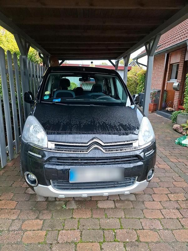 Schwarz Gebraucht 2015 Citroën Berlingo Van / Kleinbus | 7.950 € (Guter Preis) - Bild 1/4