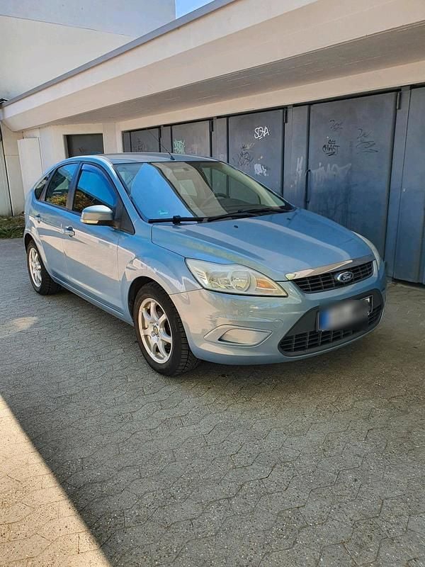 Używany Ford Focus 100 KM (73 kW) 2008 Niebieski Sedan/Limuzyna
