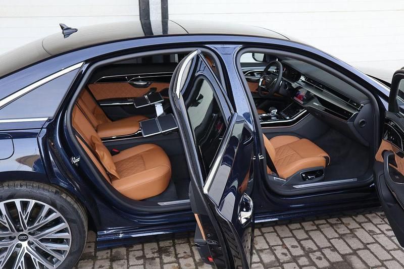 Blau Gebraucht 2025 Audi A8L Exclusive Limousine | 103.500 € - Bild 1/4