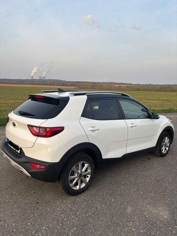 Gebraucht Kia Stonic Vision 84 PS (61 kW) 2019 Weiß SUV