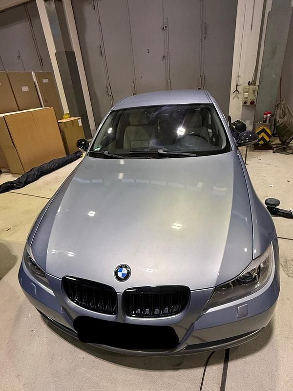 Gebraucht BMW 325 250 PS (183 kW) 2005 Silber Limousine