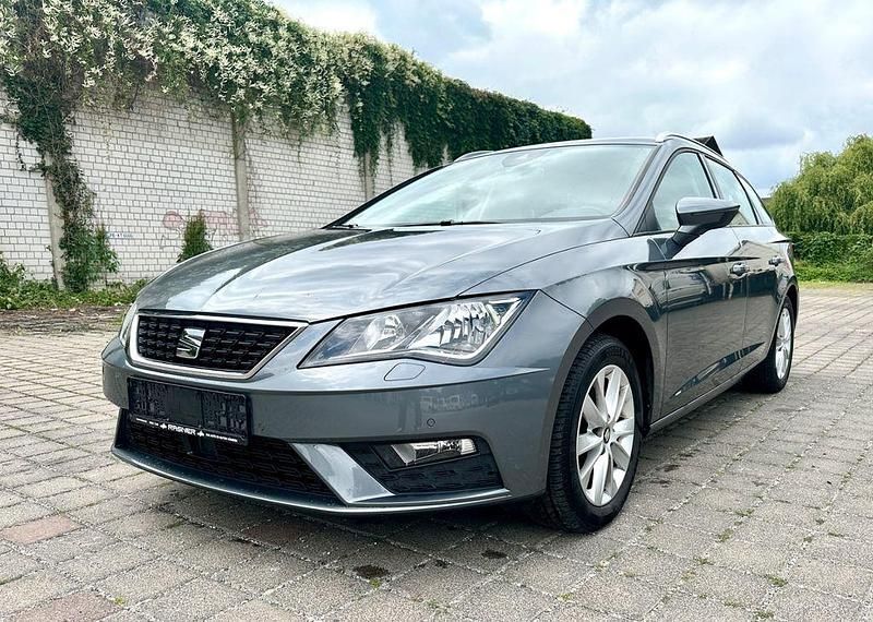 Grau Gebraucht 2018 Seat Leon ST Style Kombi | 12.999 € (Fairer Preis) - Bild 1/4