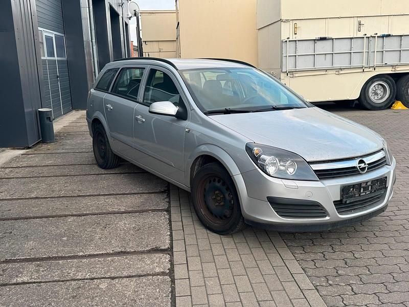 Gebraucht Opel Astra 80 PS (58 kW) 2005 Silber Kombi