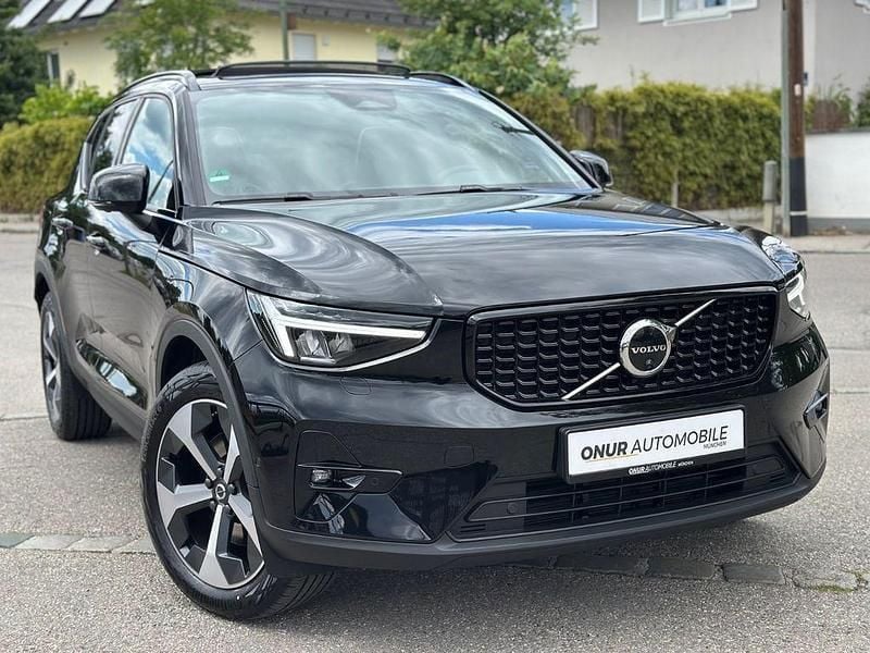 Schwarz Gebraucht 2023 Volvo XC40 Ultimate SUV | 37.950 € (Fairer Preis) - Bild 1/4