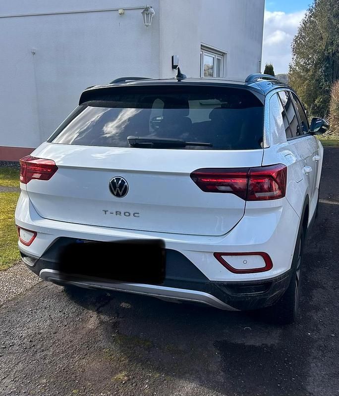 Gebraucht VW T-Roc Move 150 PS (110 kW) 2023 Weiß SUV