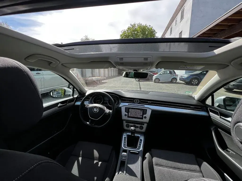 Second-hand VW Passat GT 150 CP (110 kW) 2014 Argintiu Berlinǎ
