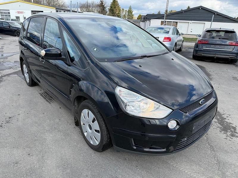 Gebraucht Ford S-MAX Titanium 140 PS (102 kW) 2010 Schwarz Van / Kleinbus