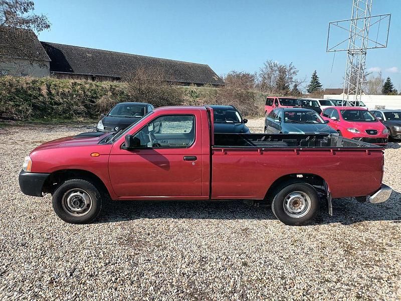 Gebraucht Nissan Navara 133 PS (97 kW) 2012 Rot Pickup