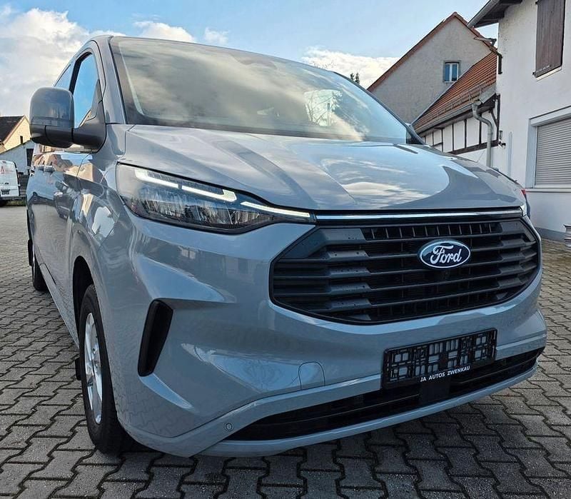 Gebraucht Ford Transit Custom 150 PS (110 kW) 2025 Grau Van / Kleinbus