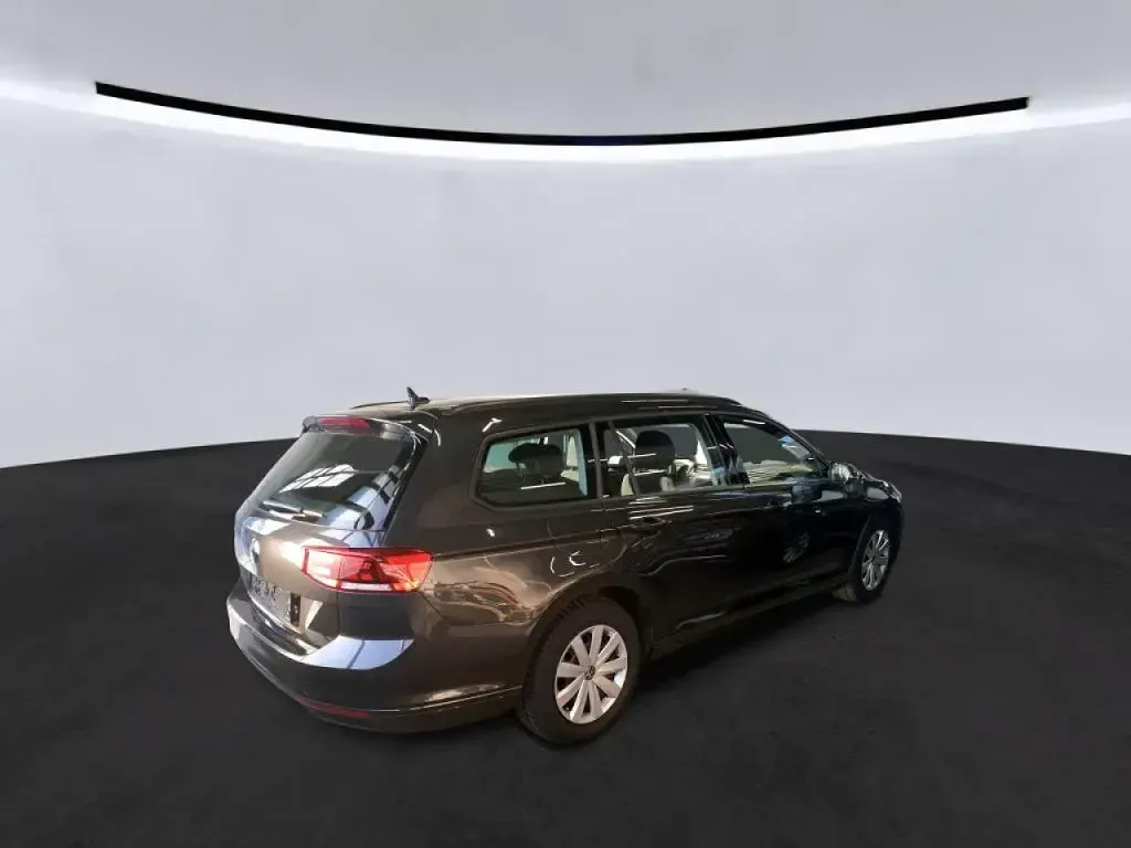 Gebraucht VW Passat Conceptline 122 PS (89 kW) 2023 Grau Kombi