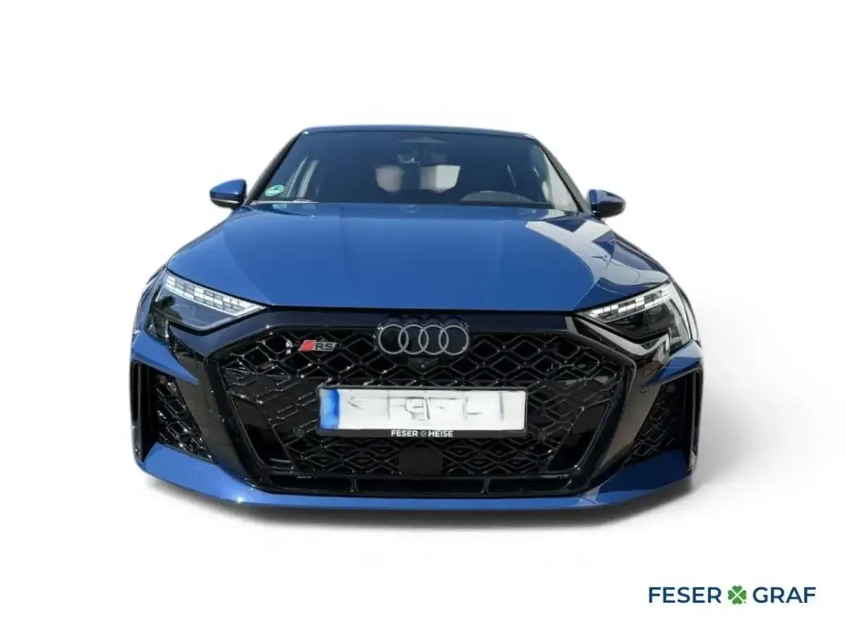 Gebraucht Audi RS3 Ambiente 400 PS (294 kW) 2026 Ascariblau metallic Limousine