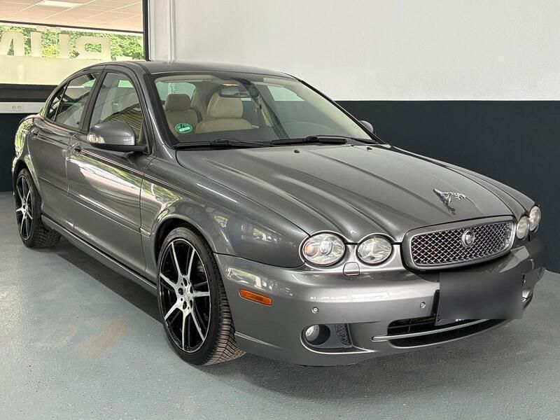 Grau Gebraucht 2009 Jaguar X-type Limousine | 4.500 € (Fairer Preis) - Bild 1/4
