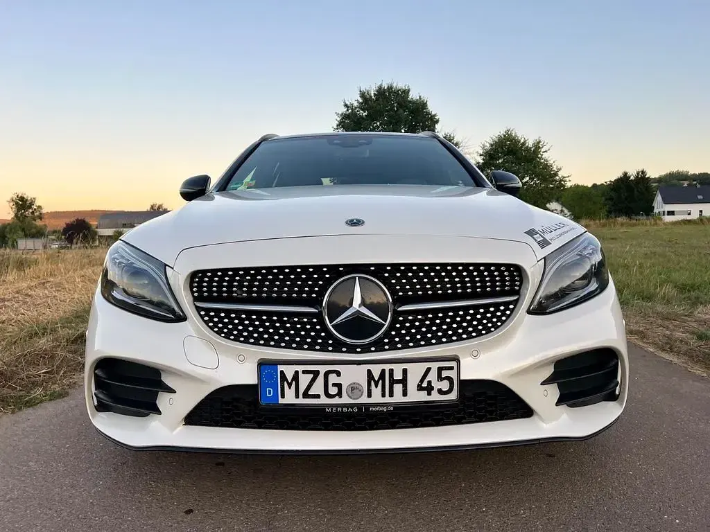 Gebraucht Mercedes C400 333 PS (244 kW) 2020 Weiß Limousine