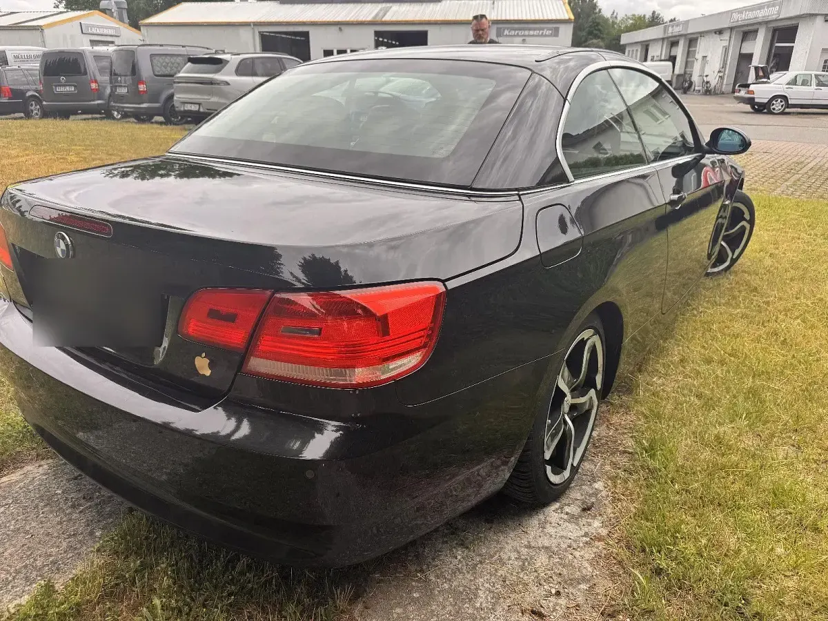 Gebraucht BMW 325 Sport Line 218 PS (160 kW) 2007 Schwarz Cabrio