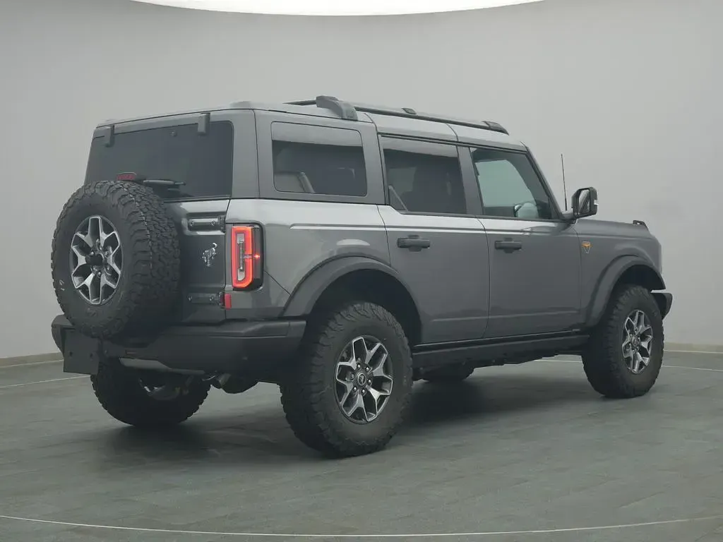 Neu Ford Bronco 334 PS (245 kW) 2026 Grau SUV
