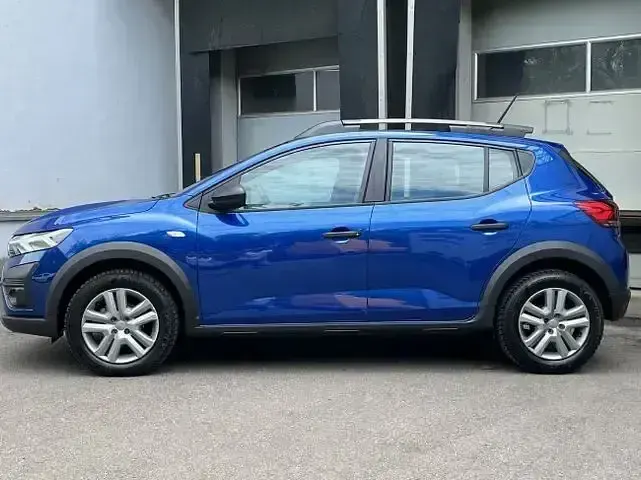 Gebraucht Dacia Sandero Essentiel 91 PS (66 kW) 2023 Blau Limousine