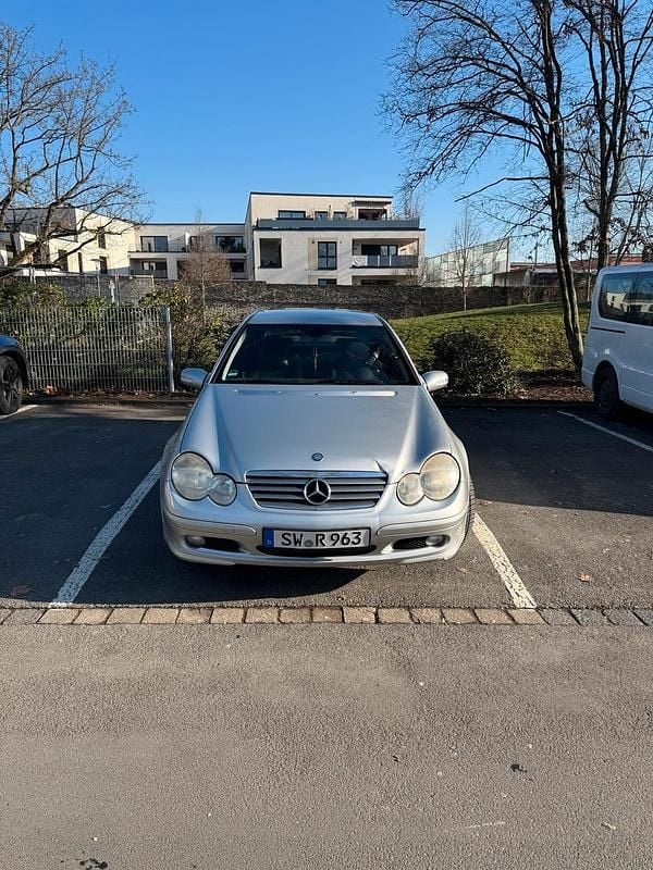 Gebraucht Mercedes C220 150 PS (110 kW) 2004 Grau Coupé