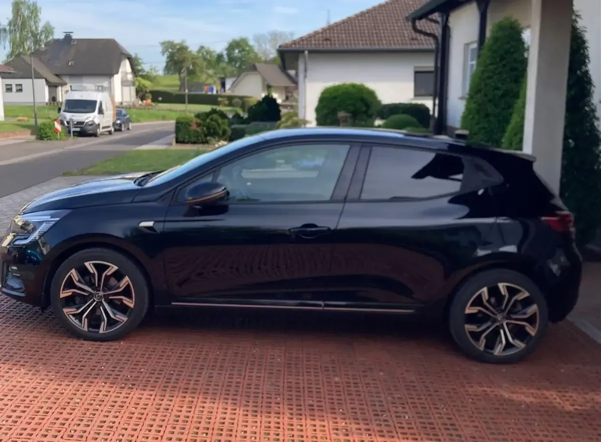 Gebraucht Renault Clio 140 PS (102 kW) 2022 Schwarz Kleinwagen