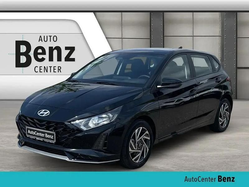 Schwarz Neu 2025 Hyundai i20 Trend Kleinwagen | 21.490 € (Guter Preis) - Bild 1/4