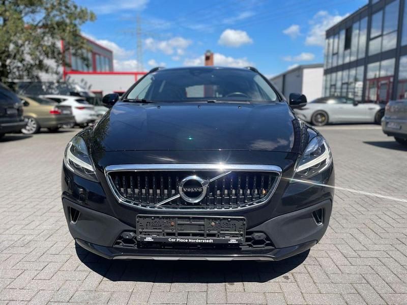 Gebraucht Volvo V40 CC Momentum 120 PS (88 kW) 2016 Schwarz Kombi