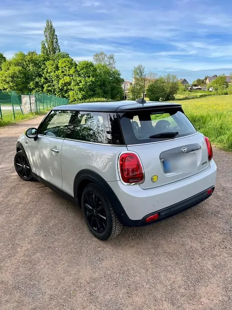 Gebraucht Mini Cooper SE 135 kW (184 PS) 2020 Silber Kleinwagen