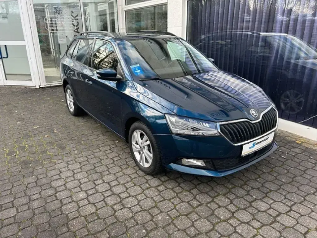 Gebraucht Skoda Fabia Style 95 PS (69 kW) 2020 Lavablau metallic (metallic) Kleinwagen