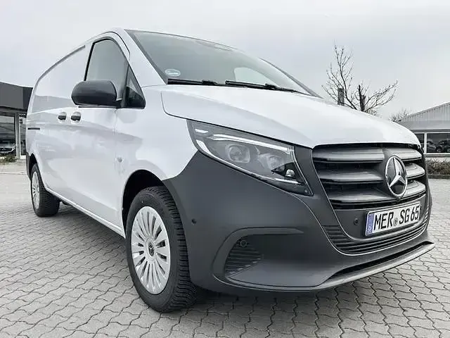 Gebraucht Mercedes Vito 190 PS (139 kW) 2026 Arktikweiß Van