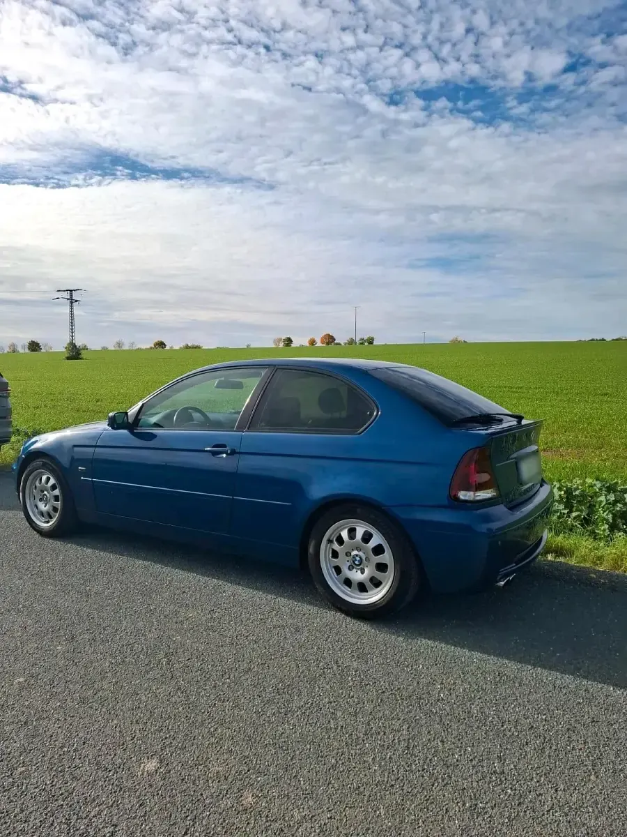 Gebraucht BMW 325 192 PS (141 kW) 2002 Blau Coupé