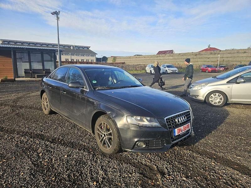 Gebraucht Audi A4 Attraction 120 PS (88 kW) 2009 Phantomschwarz perleffekt Limousine