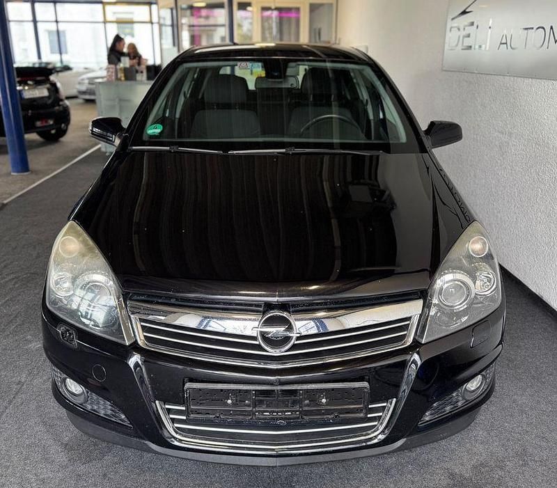 Gebraucht Opel Astra Innovation 116 PS (85 kW) 2008 Schwarz Limousine