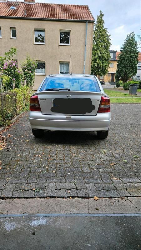 Silber Gebraucht 2003 Opel Astra Limousine | 700 € (Guter Preis) - Bild 1/4