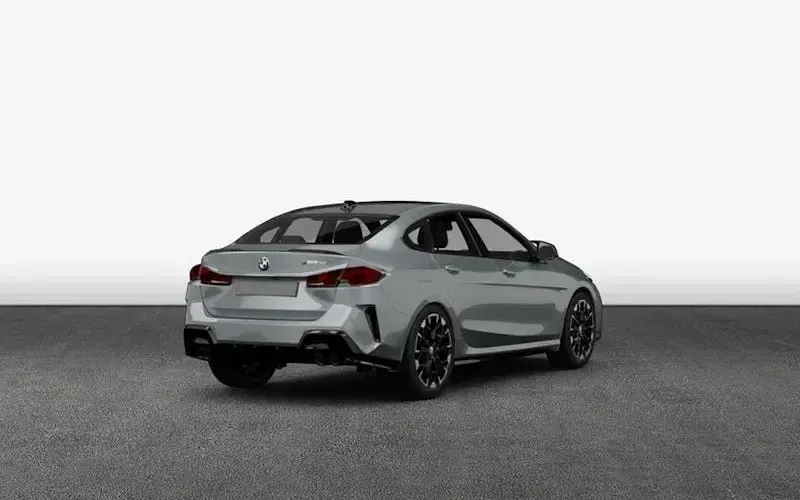 Neu BMW M235 Performance 300 PS (220 kW) 2026 Skyscraper grau metallic Coupé