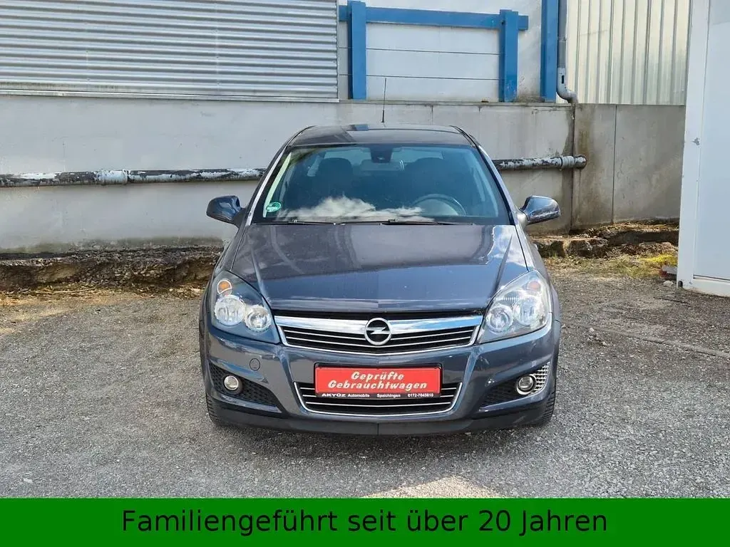 Gebraucht Opel Astra Edition 110 PS (80 kW) 2010 Blau Limousine