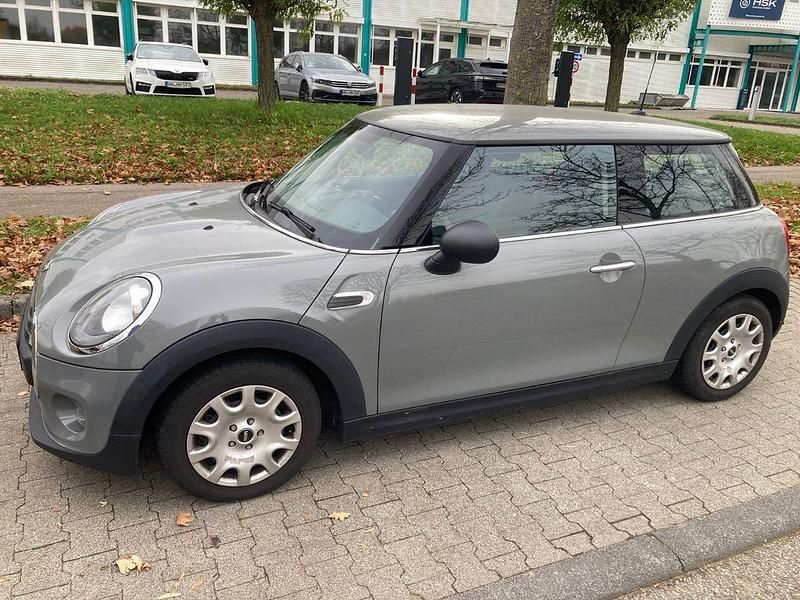 Grau Gebraucht 2017 Mini ONE Kleinwagen | 10.700 € (Fairer Preis) - Bild 1/4