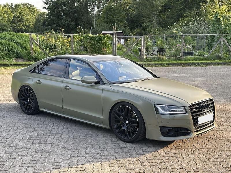 Grau Gebraucht 2016 Audi A8 S-Line Limousine | 29.800 € (Etwas zu teuer) - Bild 1/4