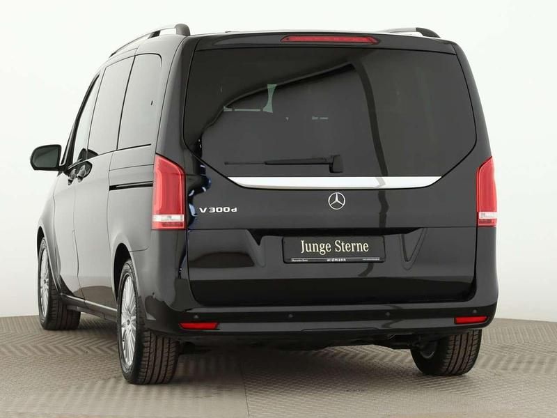 Gebraucht Mercedes V300 Edition 237 PS (174 kW) 2022 Obsidianschwarz metallic Van / Kleinbus