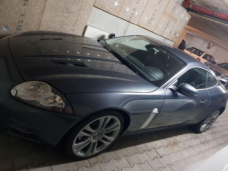 Grau Gebraucht 2006 Jaguar XKR Coupé | 21.400 € (Fairer Preis) - Bild 1/4