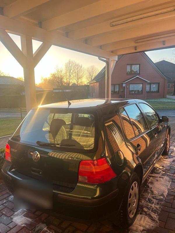 Grün Gebraucht 1999 VW Golf IV Kleinwagen | 1.700 € (Fairer Preis) - Bild 1/4