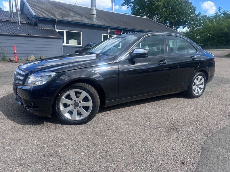 Schwarz Gebraucht 2008 Mercedes C200 Limousine | 3.700 € (Superpreis) - Bild 1/4