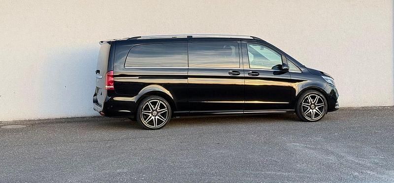 Gebraucht Mercedes V220 Avantgarde 163 PS (119 kW) 2019 Schwarz Van / Kleinbus