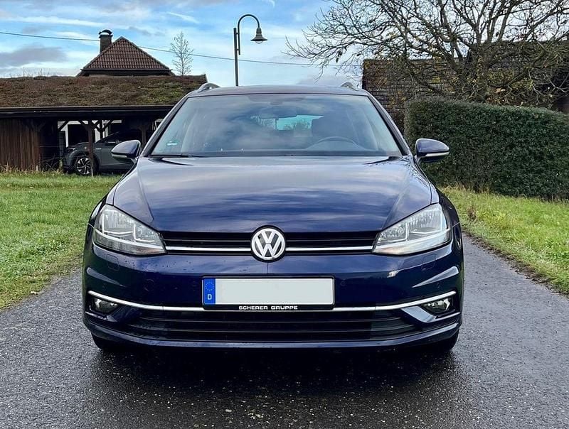 Gebraucht VW Golf VII Sound 116 PS (85 kW) 2018 Blau Kombi