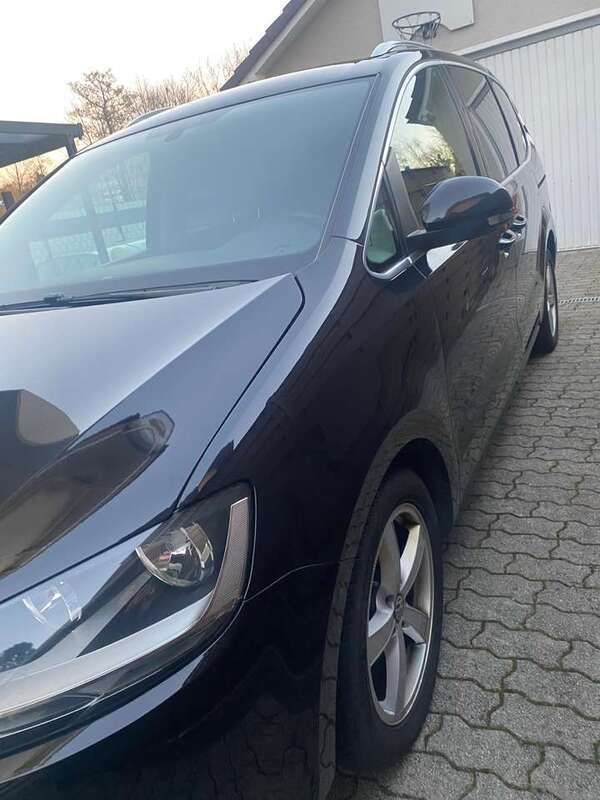 Schwarz Gebraucht 2011 VW Sharan Highline Van / Kleinbus | 7.200 € (Fairer Preis) - Bild 1/4
